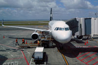 ZK-OXB @ NZAA - At Auckland - by Micha Lueck