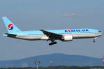 HL7714 @ VIE - Korean Air - by Chris Jilli