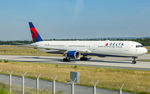 N833MH @ EDDF - taxying to the gate