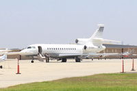 N728GH @ CMA - 1986 Dassault-Breguet FALCON (MYSTERE) 900, three Garrett-AirResearch TFE731-5AR-1C TurboFans 4,500 lb st each, max cruise 927 km/h or 500 kts. One big fast one! AirStair door down. - by Doug Robertson