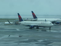 N195DN @ JFK - Boeing 767-300ER - by Christian Maurer