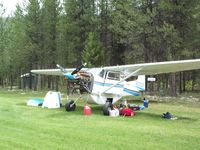 N1237 - Changing oil at 3U2 on way home from Alaska - by Mark