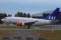 LN-RPA @ ENGM - SAS, braking on landing - by Jan Buisman