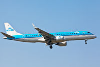 PH-EZA @ CPH - Copenhagen 31.3.2014 - by leo larsen