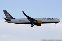 TF-ISW @ KJFK - Boeing 767-319/ER - Icelandair  C/N 28745, TF-ISW - by Dariusz Jezewski www.FotoDj.com