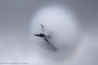 166467 @ KNTU - F/A-18F Super Hornet 166467 forming large vapor cone