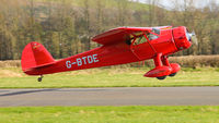 G-BTDE @ EGCW - Vintage Cessna at Welshpool.