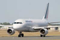 F-HBNA @ LFBD - Airbus A320-214, Taxiing to holding point Delta rwy 05, Bordeaux Mérignac airport (LFBD-BOD) - by Yves-Q