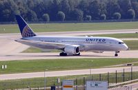 N26910 @ EDDM - United Airlines Boeing 787-8 Dreamliner