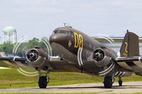 N15SJ @ KFRG - Douglas DC-3C Skytrain Second Chance C/N 33049, N15SJ - by Dariusz Jezewski www.FotoDj.com