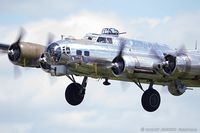 N3193G @ KFRG - Boeing B-17G Flying Fortress Yankee Lady  C/N 77255 - Yankee Air Museum, N3193G