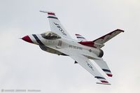 92-3898 @ KOSH - United States Air Force Demo Team Thunderbirds F-16 92-3898