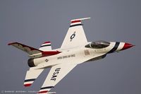 92-3898 @ KOSH - United States Air Force Demo Team Thunderbirds F-16 92-3898