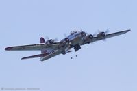 N3193G - Boeing B-17G Flying Fortress watermelons bombing run