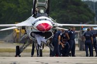 UNKNOWN @ KYIP - Thunderbirds F-16 is being chacked after bird strike