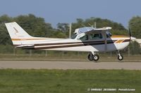 N4885D @ KOSH - Cessna 172N Skyhawk  C/N 17272386, N4885D