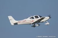 N533HT @ KOSH - Cirrus SR22  C/N 1046, N533HT