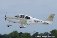 N611ES @ KOSH - Cirrus SR22  C/N 3053, N611ES