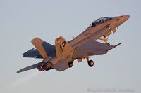 165887 @ KOSH - F/A-18F Super Hornet 165887 AD-206 from VFA-106 Gladiators  NAS Oceana, VA