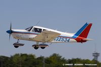 N32534 @ KOSH - Piper PA-28-180 Cherokee  C/N 28-7505069, N32534 - by Dariusz Jezewski www.FotoDj.com