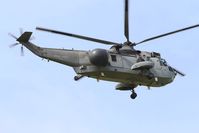 ZE422 @ LFRJ - Westland Sea King ASaC.7, Take off, Landivisiau Naval Air Base (LFRJ) Tiger Meet 2017 - by Yves-Q
