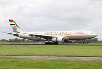 A6-EYO @ EHAM - Etihad A330
