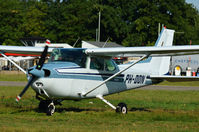 PH-DON @ EHSE - CESSNA172 AT SEPPE - by fink123