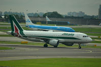 I-BIKA @ EHAM - ALITALIA A320 - by fink123