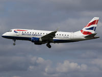 G-LCYH @ EGSH - landing