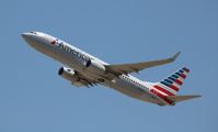 N802NN @ KDFW - Boeing 737-800 - by Mark Pasqualino