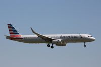 N132AN @ KDFW - Airbus A321 - by Mark Pasqualino