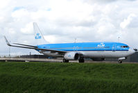 PH-BXV @ EHAM - KLM Boeing 737