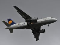 D-AILU @ LFBD - Lufthansa (Lu Sticker) LH1084 landing runway 23 from Frankfurt (FRA) - by JC Ravon - FRENCHSKY
