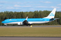 PH-BXP @ ESSA - KLM - by Jan Buisman