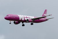 TF-KID @ EGSH - Landing at Norwich. - by Graham Reeve