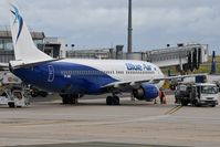 YR-BML @ LFPG - Blue Air LO331/332 from and to Warsaw (WAW) - by JC Ravon - FRENCHSKY