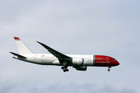 LN-LNF @ EKCH - LN-LNF landing rw 04L - by Erik Oxtorp