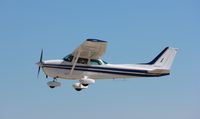 N737QX @ KOSH - Cessna 172N