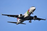 CS-TPT @ LFBD - TAP Express TP466 from Lisbon (LIS) landing runway 23 - by JC Ravon - FRENCHSKY