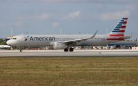 N145AN @ MIA - American - by Florida Metal