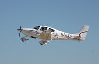 N28SC @ KOSH - Cirrus SR20