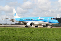 PH-EZD @ EHAM - KLM Cityhopper ERJ-190
