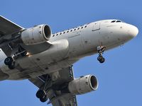 F-GRXD @ LFBD - HOP A54126 landing runway 23 from Lyon - by JC Ravon - FRENCHSKY