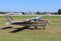 N6339C @ KOSH - Cessna T210N