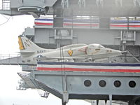 154977 - USS Midway Museum - by Daniel Metcalf
