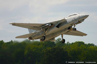 161416 @ KNTU - F-14B Tomcat 161416 AD-104 from VF-101 'Grim Rippers' NAS Oceana, VA