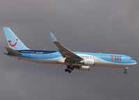 G-OBYF @ TFS - Landing on TFS Airport - by Willem Göebel