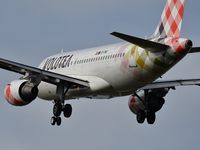 EI-FMU @ LFBD - Volotea V72405	from Ajaccio (AJA) landng runway 23 - by JC Ravon - FRENCHSKY