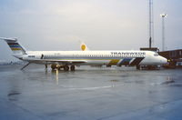 SE-DHB @ ARN - Stockholm Arlanda 26.10.1986 - by leo larsen
