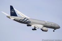 EI-DDH @ KJFK - Boeing 777-243/ER - SkyTeam (Alitalia)   C/N 32784, EI-DDH - by Dariusz Jezewski www.FotoDj.com